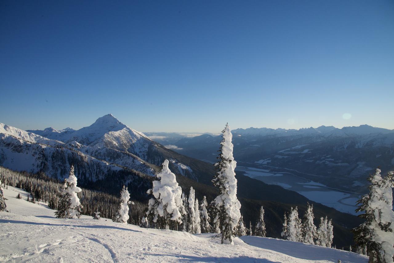Alpenrose Revelstoke Bed & Breakfast Exteriér fotografie